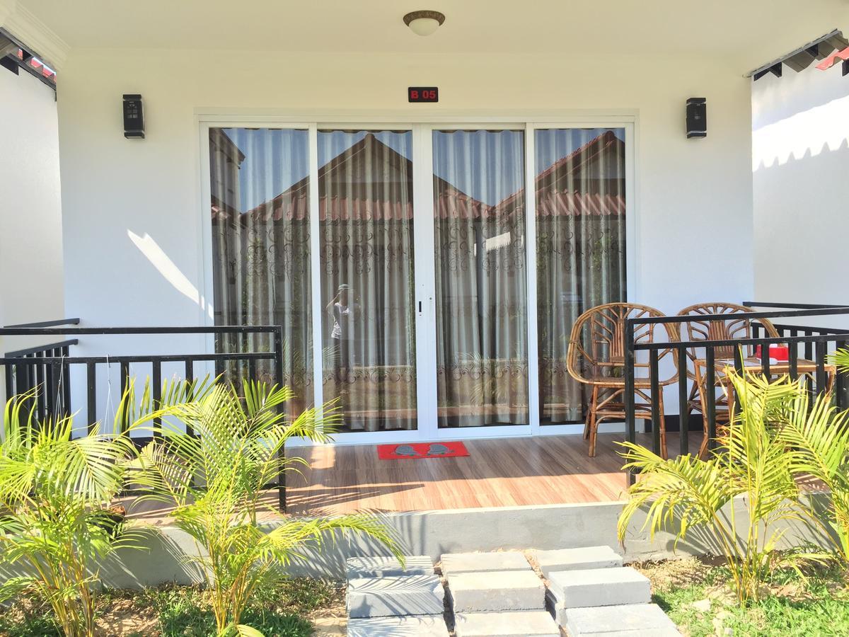 ไวท์ บูทิก โฮเต็ล แอนด์ เรสซิเดนซ์ Hotel สีหนุวิลล์ ภายนอก รูปภาพ