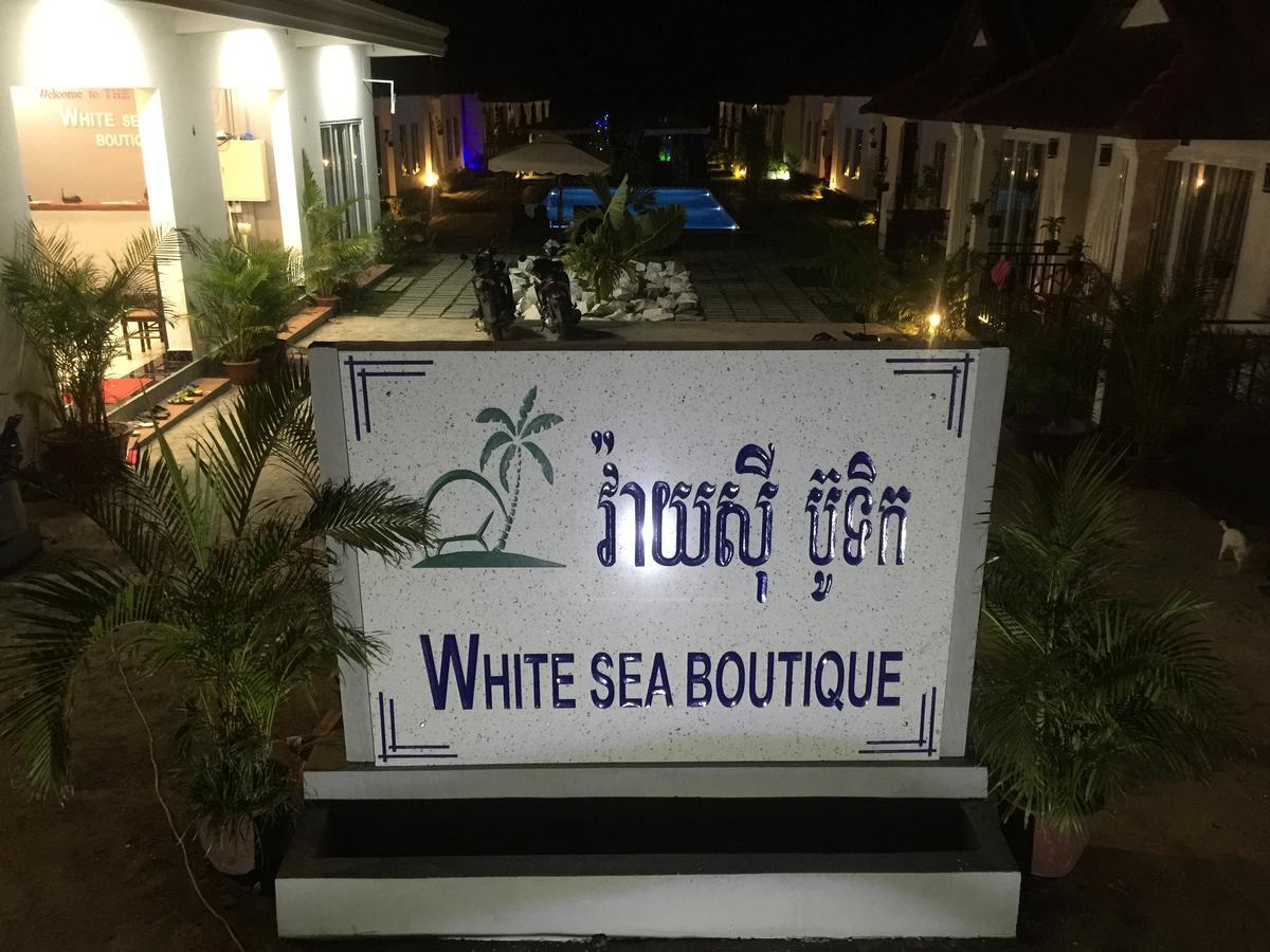 ไวท์ บูทิก โฮเต็ล แอนด์ เรสซิเดนซ์ Hotel สีหนุวิลล์ ภายนอก รูปภาพ