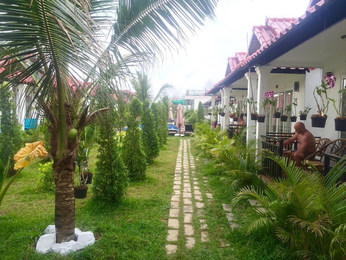 ไวท์ บูทิก โฮเต็ล แอนด์ เรสซิเดนซ์ Hotel สีหนุวิลล์ ภายนอก รูปภาพ