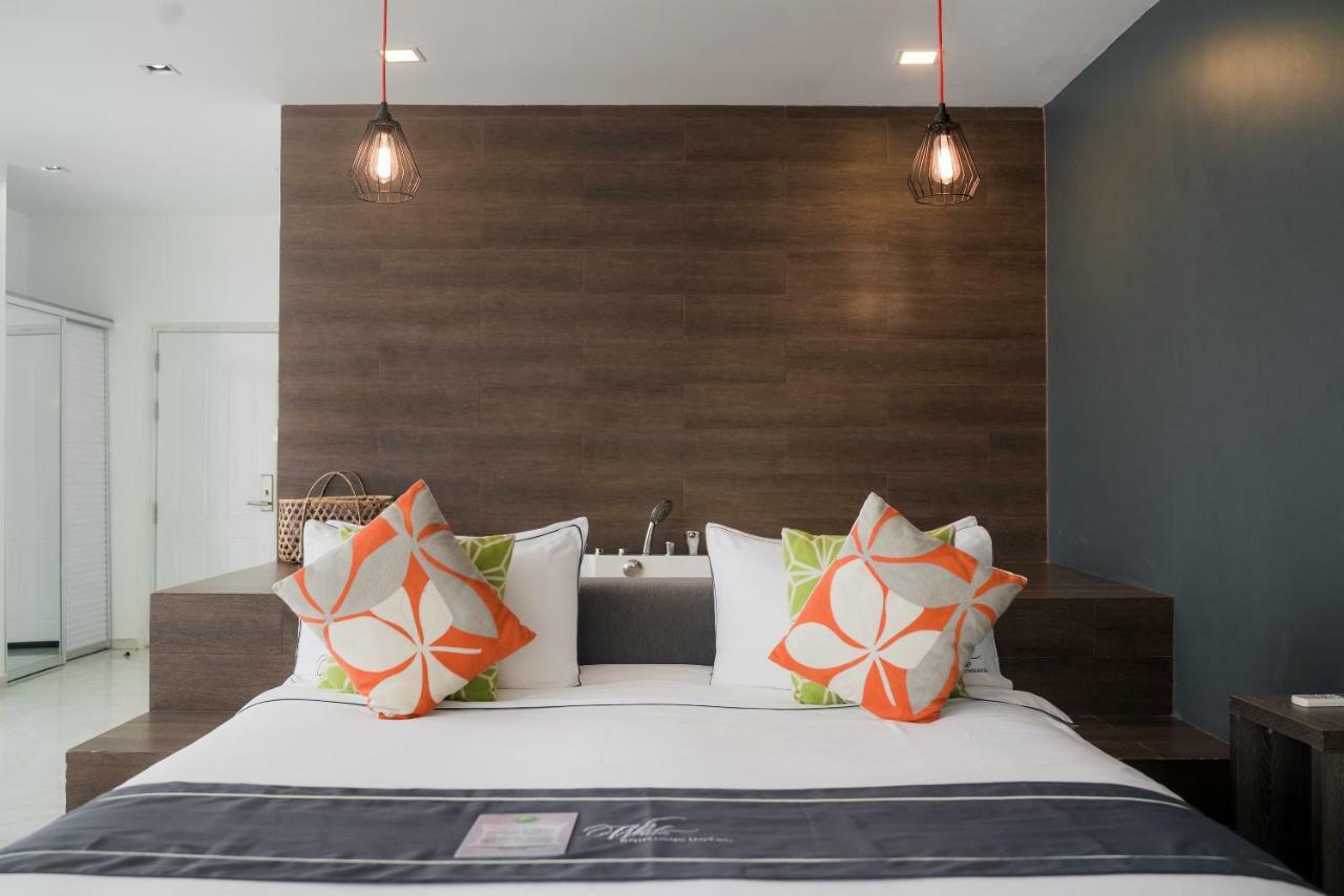 ไวท์ บูทิก โฮเต็ล แอนด์ เรสซิเดนซ์ Hotel สีหนุวิลล์ ภายนอก รูปภาพ